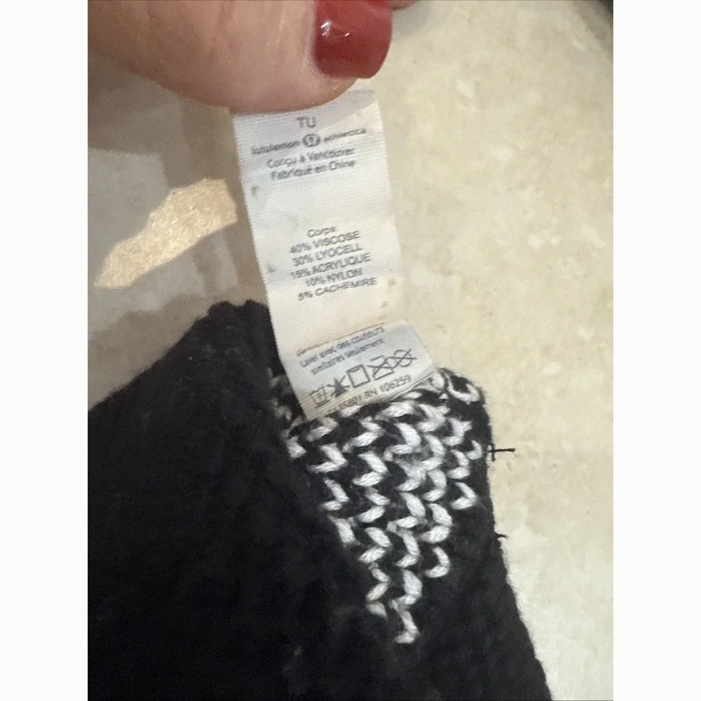 Lululemon Black White Chevron Convertible‎ Mittens Fingerless Cashmere Blend